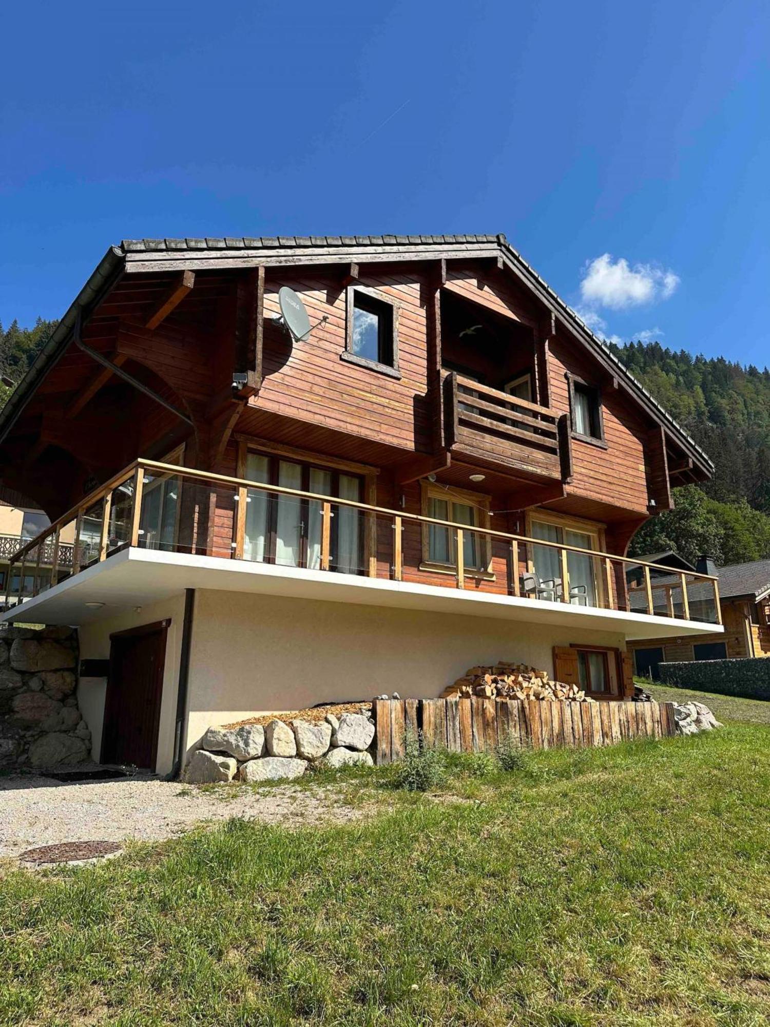 Chalet Le Saint Georges, Morzine, Proche Centre Luaran gambar