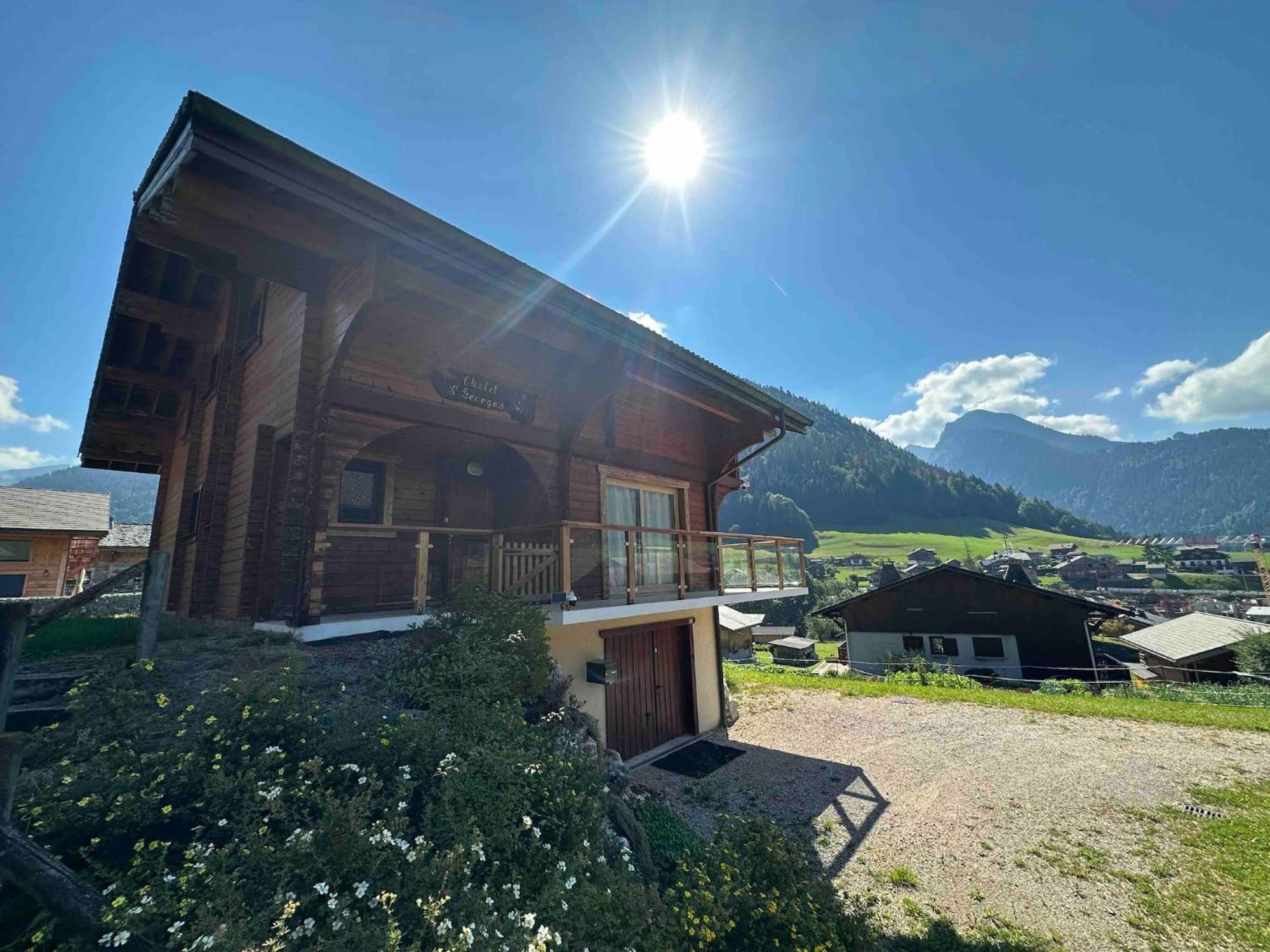 Chalet Le Saint Georges, Morzine, Proche Centre Luaran gambar