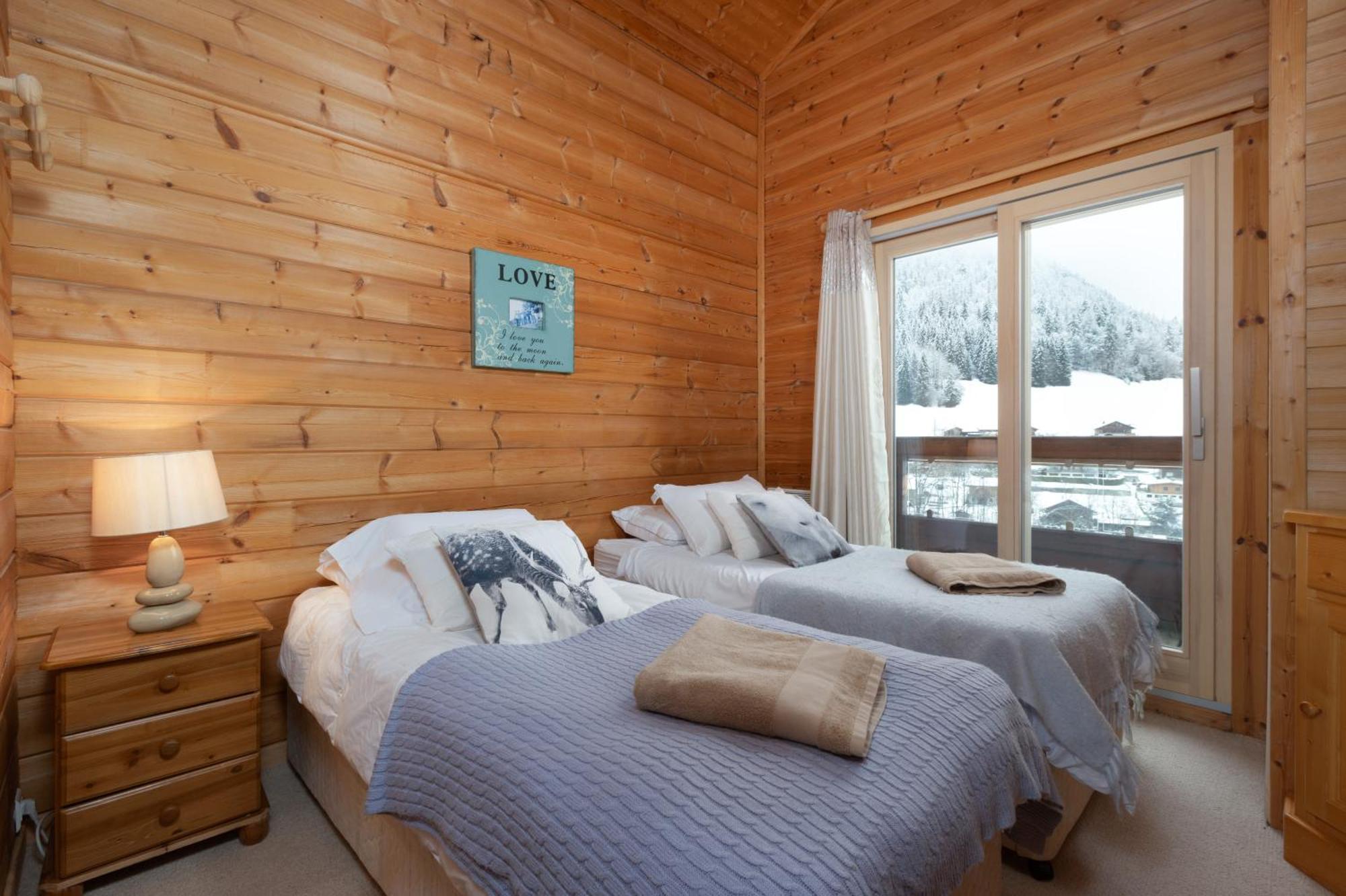 Chalet Le Saint Georges, Morzine, Proche Centre Luaran gambar