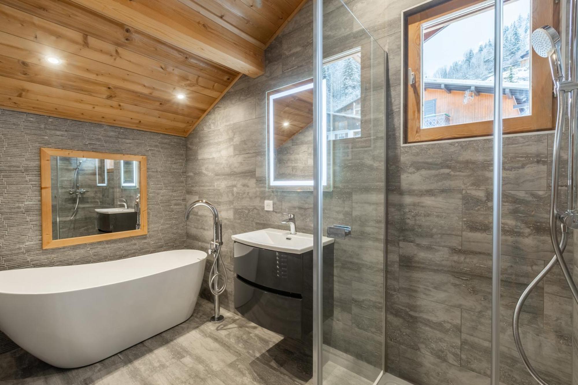 Chalet Le Saint Georges, Morzine, Proche Centre Luaran gambar
